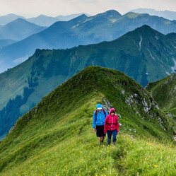 Užijte si nádheru alpské přírody.
